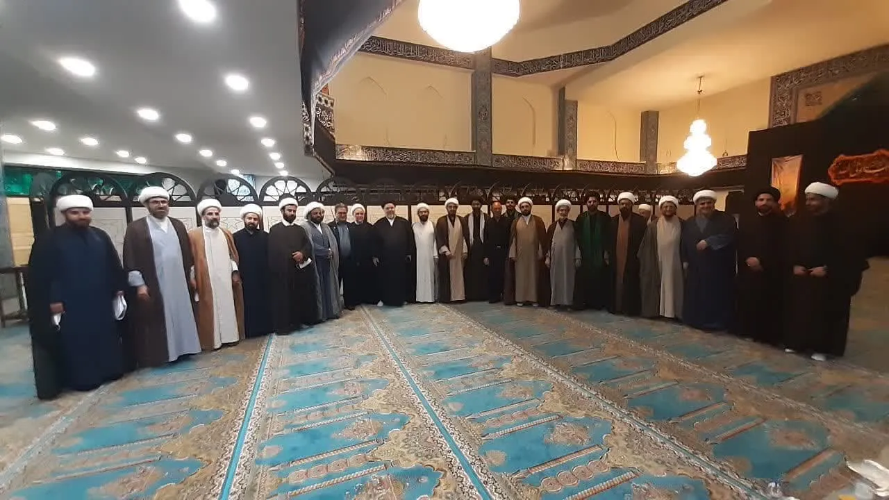 نشستی با ائمه جماعات دانشگاه های علوم پزشکی استان لرستان