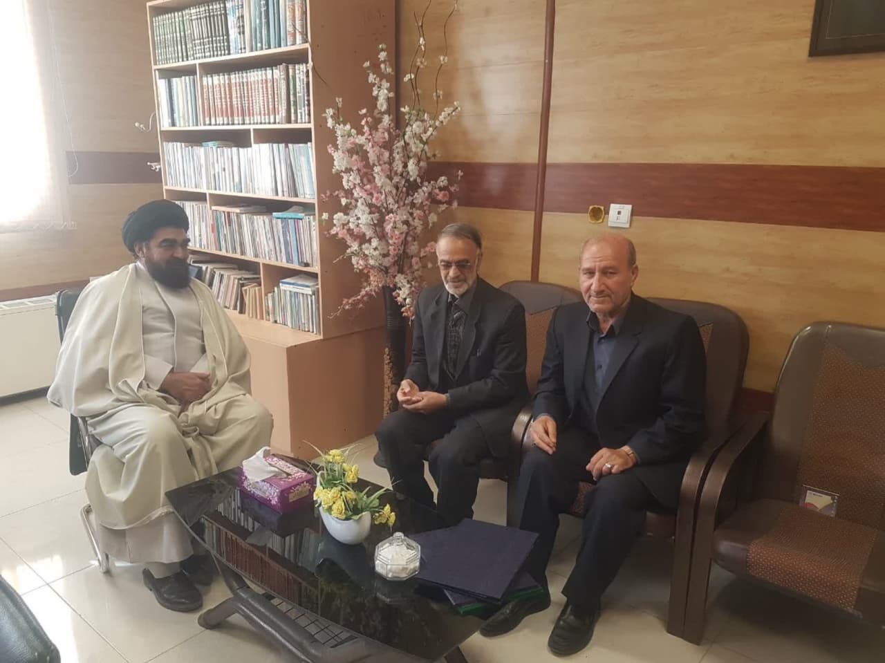 رضایتی با مسئول دفتر نهاد نمایندگی مقام معظم رهبری دانشگاه علوم پزشکی استان ایلام دیدار کرد