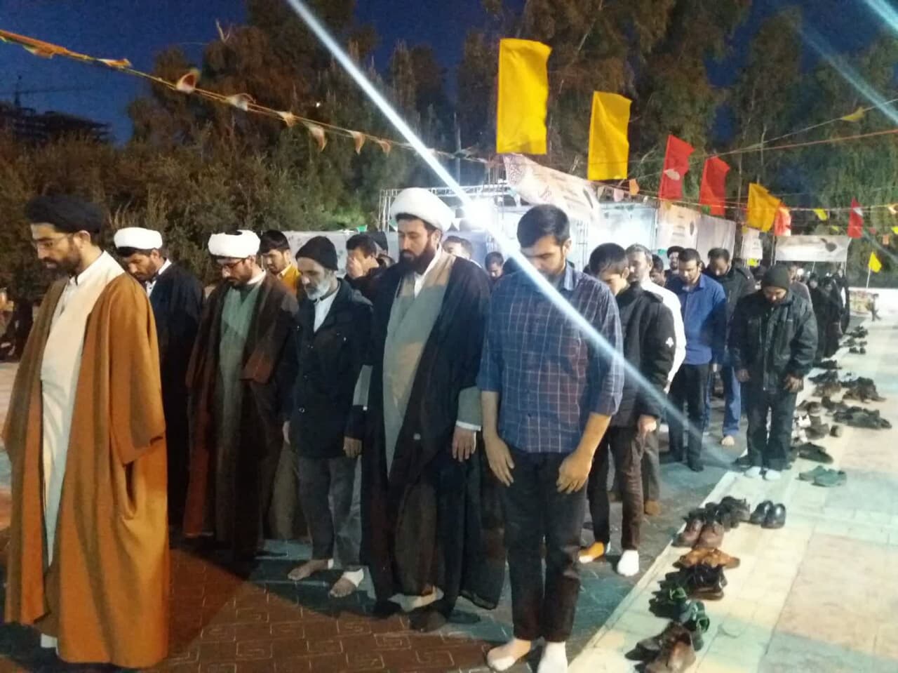 بوستان‌های قم میزبان اقامه نماز جماعت در روز طبیعت