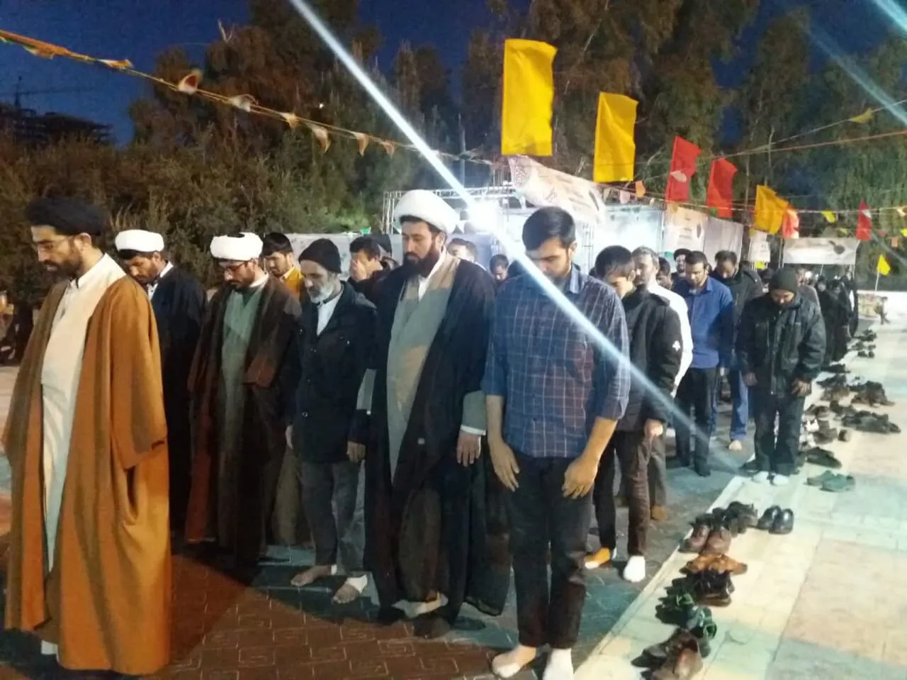 بوستانهای قم میزبان اقامه نماز جماعت در روز طبیعت