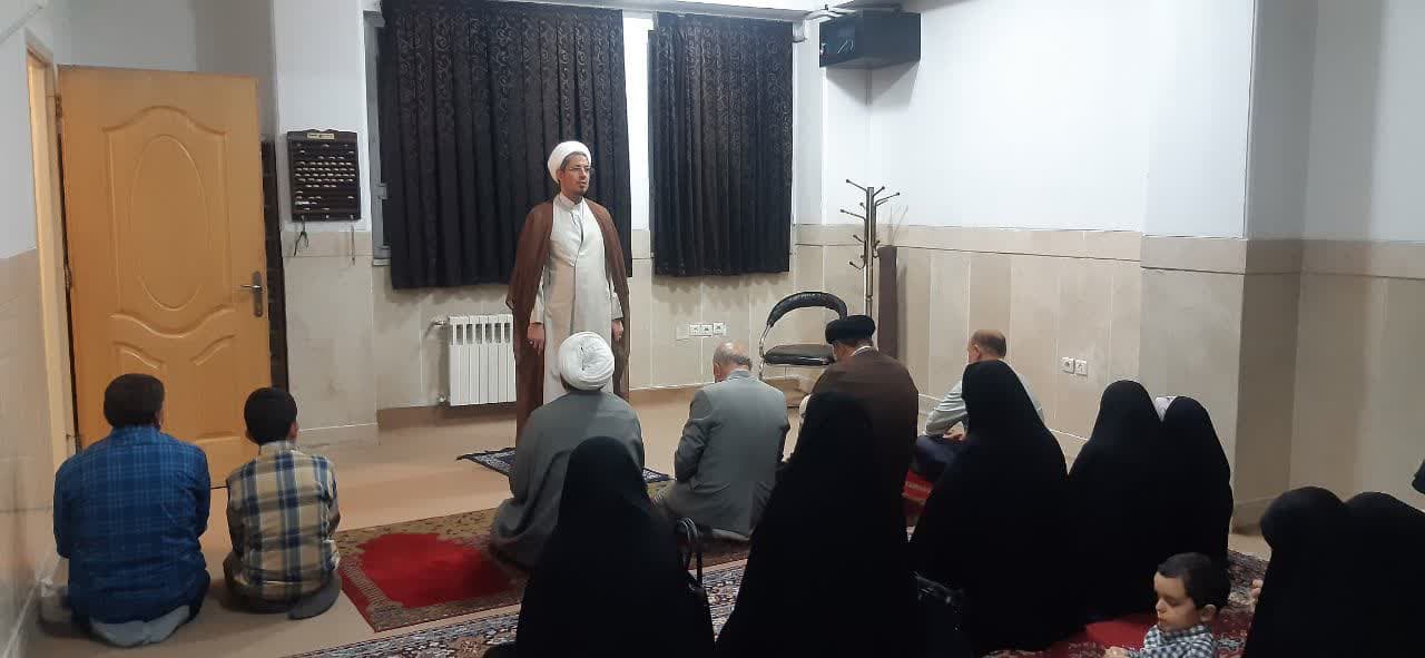 ستاد اقامه نماز قم همگام با مردم در پویش افطاری ساده