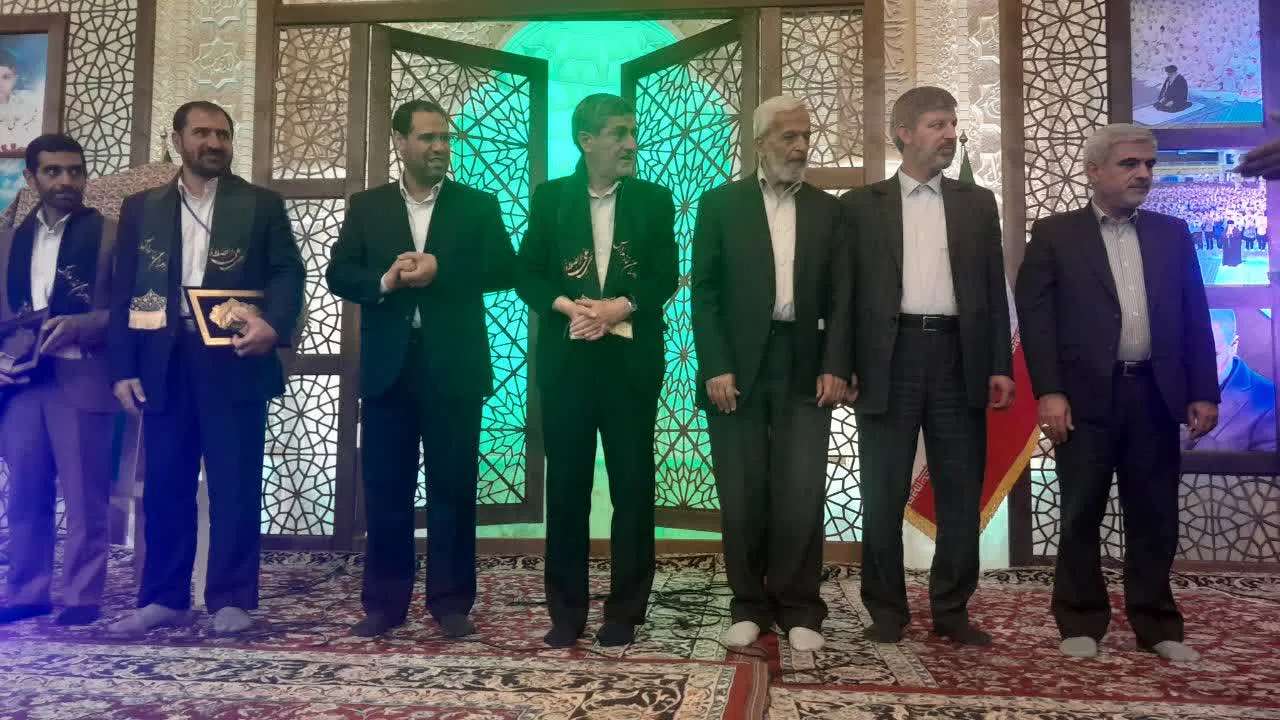 اجلاسیه سراسری نماز دانشآموزی در شیراز