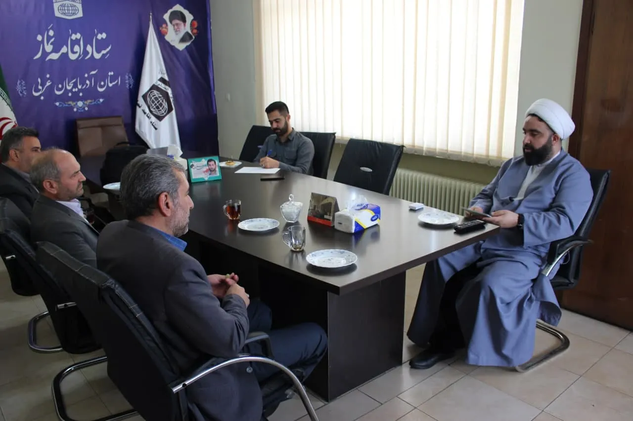 مدیر کل اداره فرهنگ و ارشاد اسلامی با مدیر ستاد اقامه نماز استان دیدار و گفتگو کرد