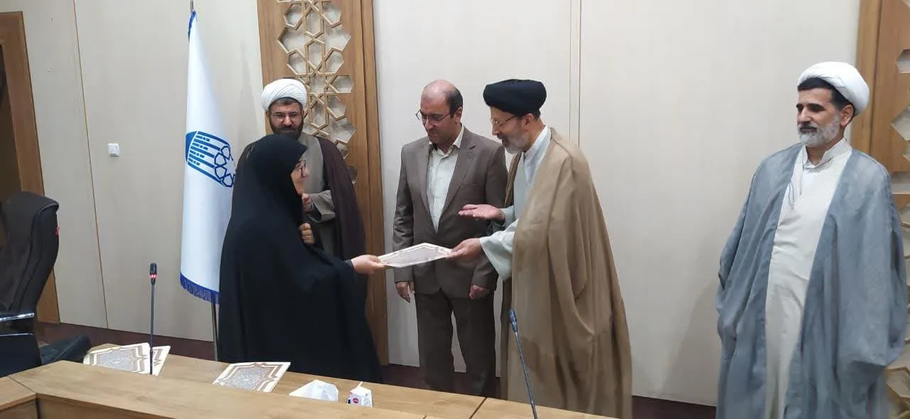 جلسه توجیهی اعضای هئیت داوری استان و شهرستان های همدان در خصوص سامانه سجاده باحضور مدیر ستاد اقامه نماز استان همدان برگزار گردید