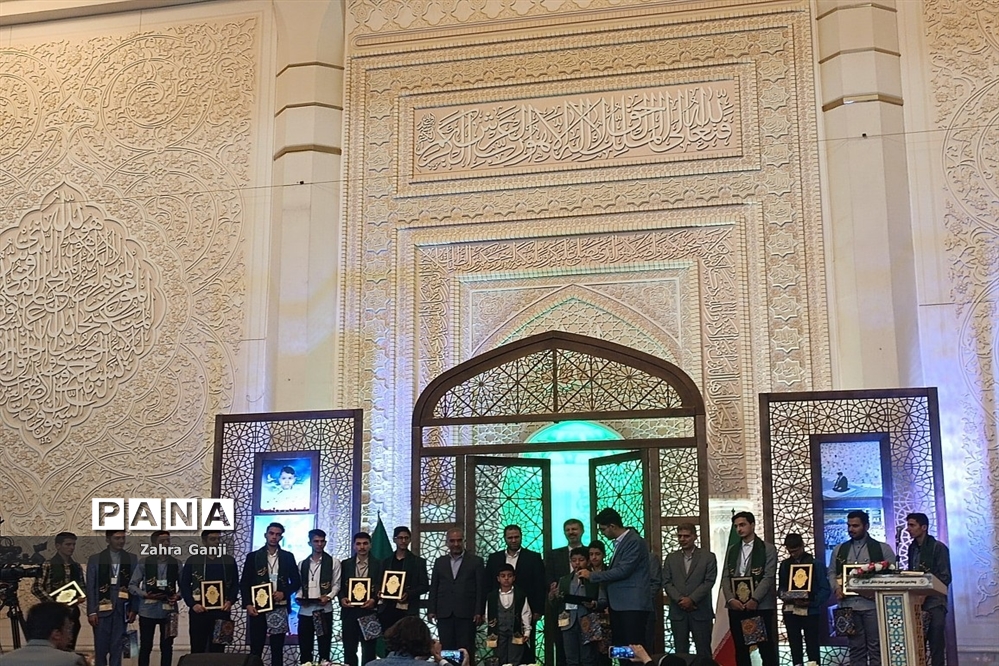 اجلاس نماز دانشآموزی شیراز