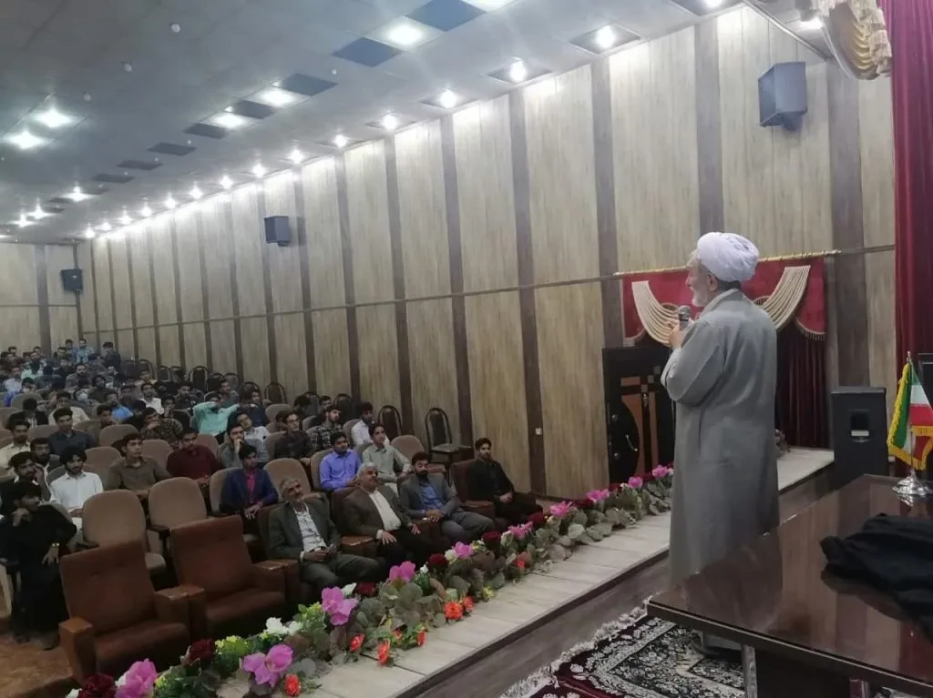 برگزاری دوره معراج ویژه دانشجو معلمان با حضور اساتید مرکز تخصصی نماز مشهد