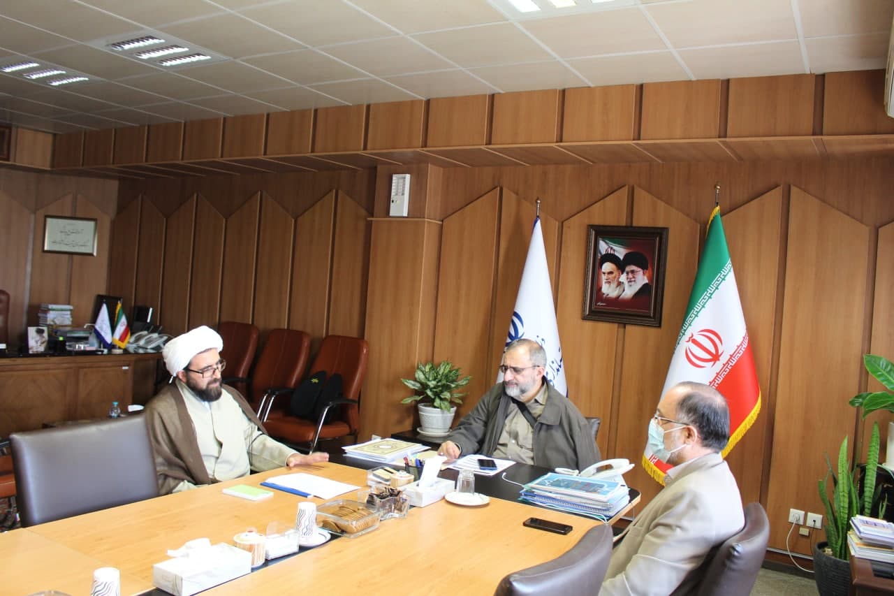 مدیر ستاد اقامه نماز استان با استاندار مرکزی دیدار کرد