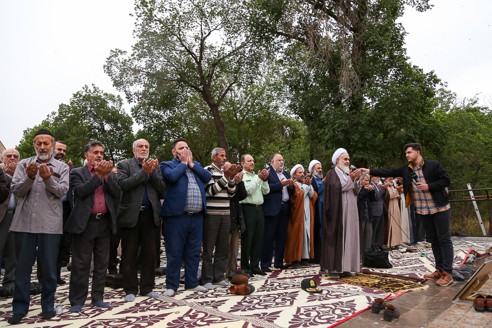 نماز استسقاء (نماز طلب باران) در قزوین اقامه شد
