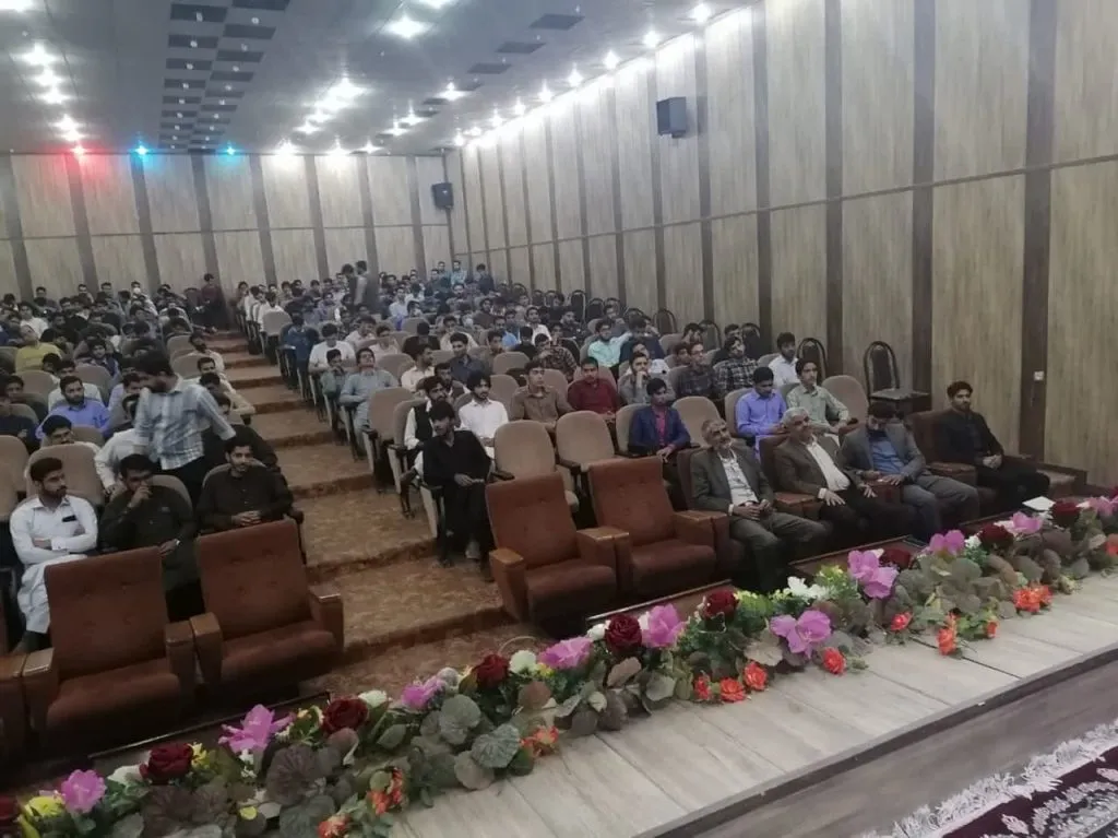 برگزاری دوره معراج ویژه دانشجو معلمان با حضور اساتید مرکز تخصصی نماز مشهد