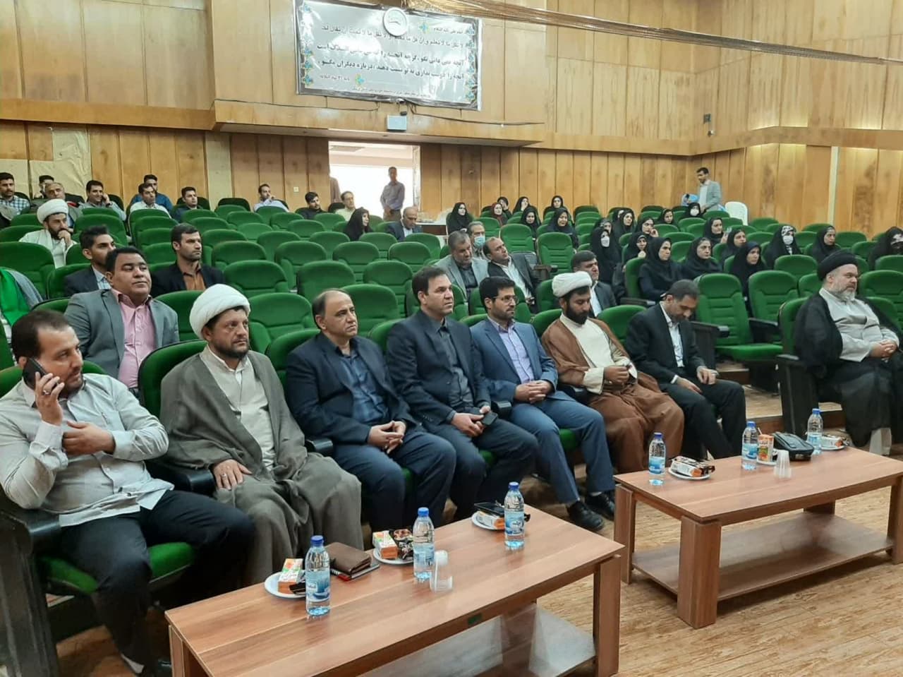 از فعالان و رابطين نماز در دانشگاه علوم پزشكی لرستان تجليل شد