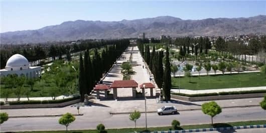 اقامه نماز جماعت در برخی بوستانهای بیرجند