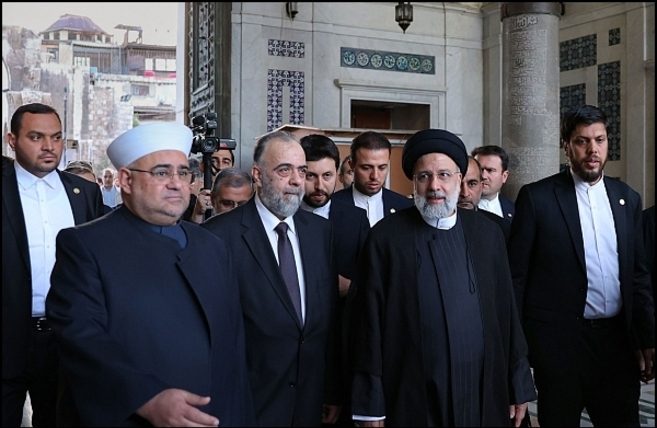 اقامه نماز رئیس جمهور ایران در مسجد جامع اموی