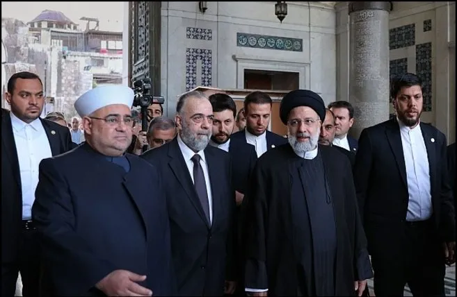 اقامه نماز رئیس جمهور ایران در مسجد جامع اموی