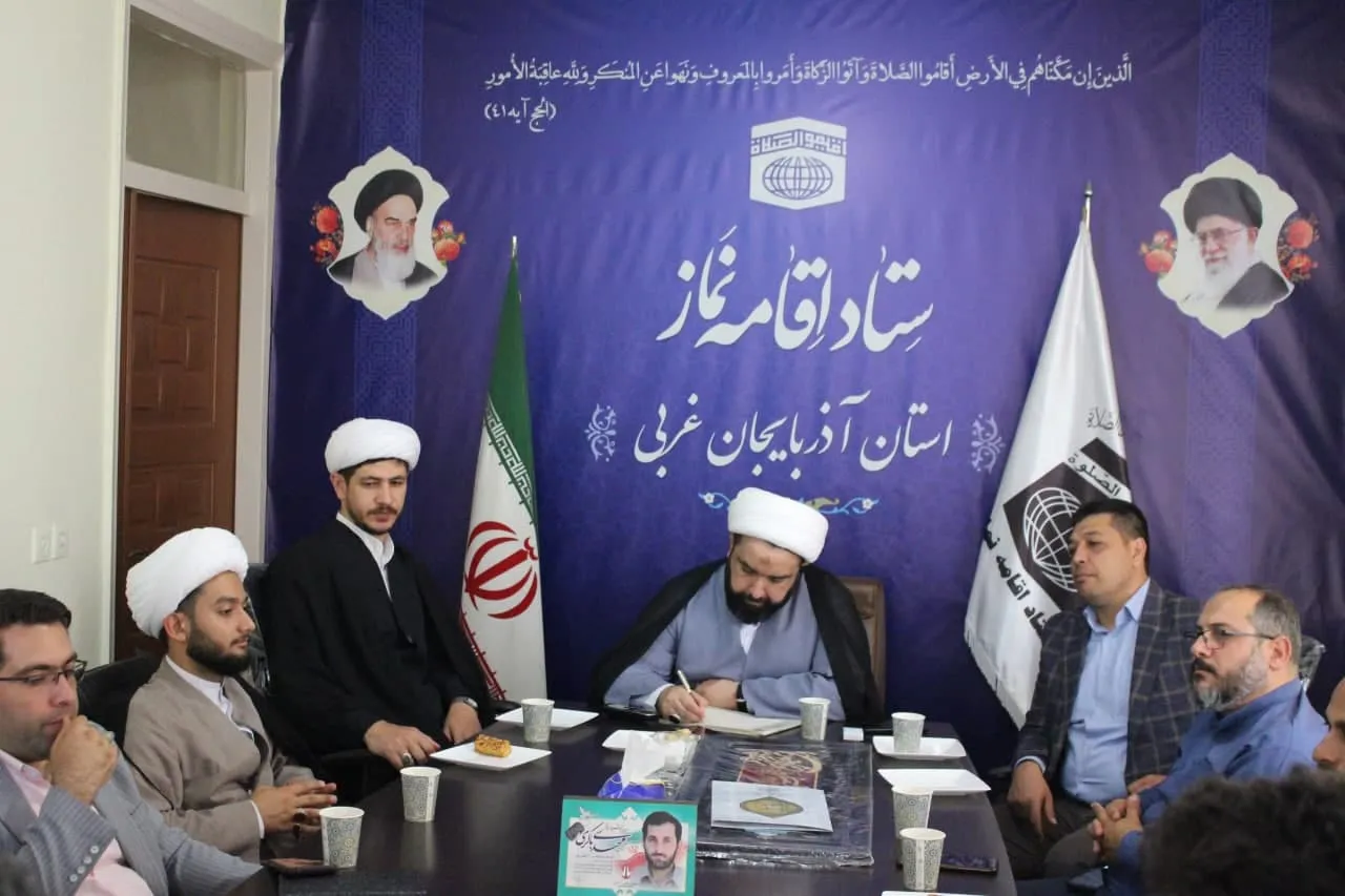 حضور زائران ایرانی در نمازهای جماعت مسجدالنبی