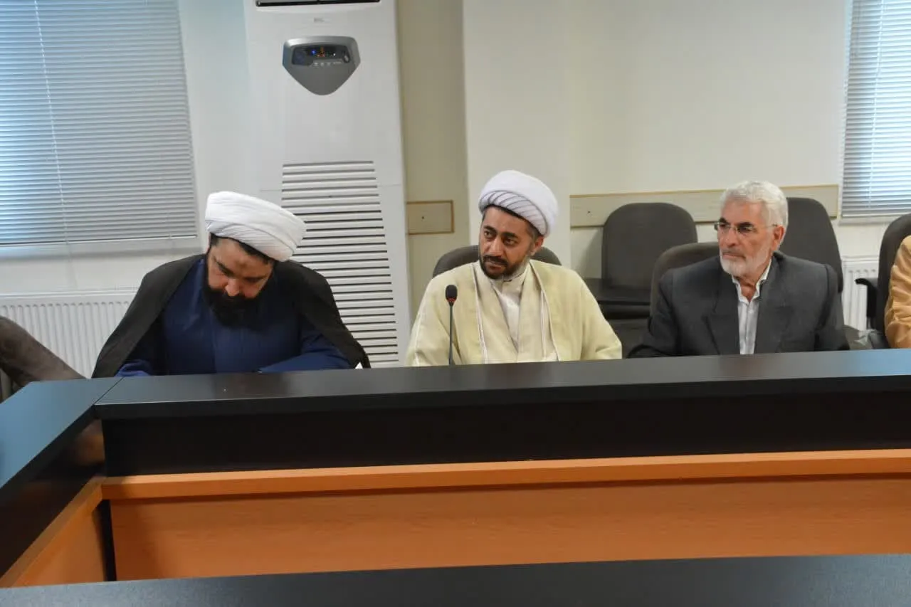مدیران و معاونین ستاد اقامه نماز منطقه چهار کشوری با نماینده ولی فقیه در استان دیدار کردند