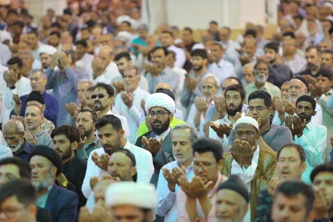 اقامه نماز عید سعید قربان در حرم مطهر حضرت فاطمه معصومه(س) و مسجد مقدس جمکران
