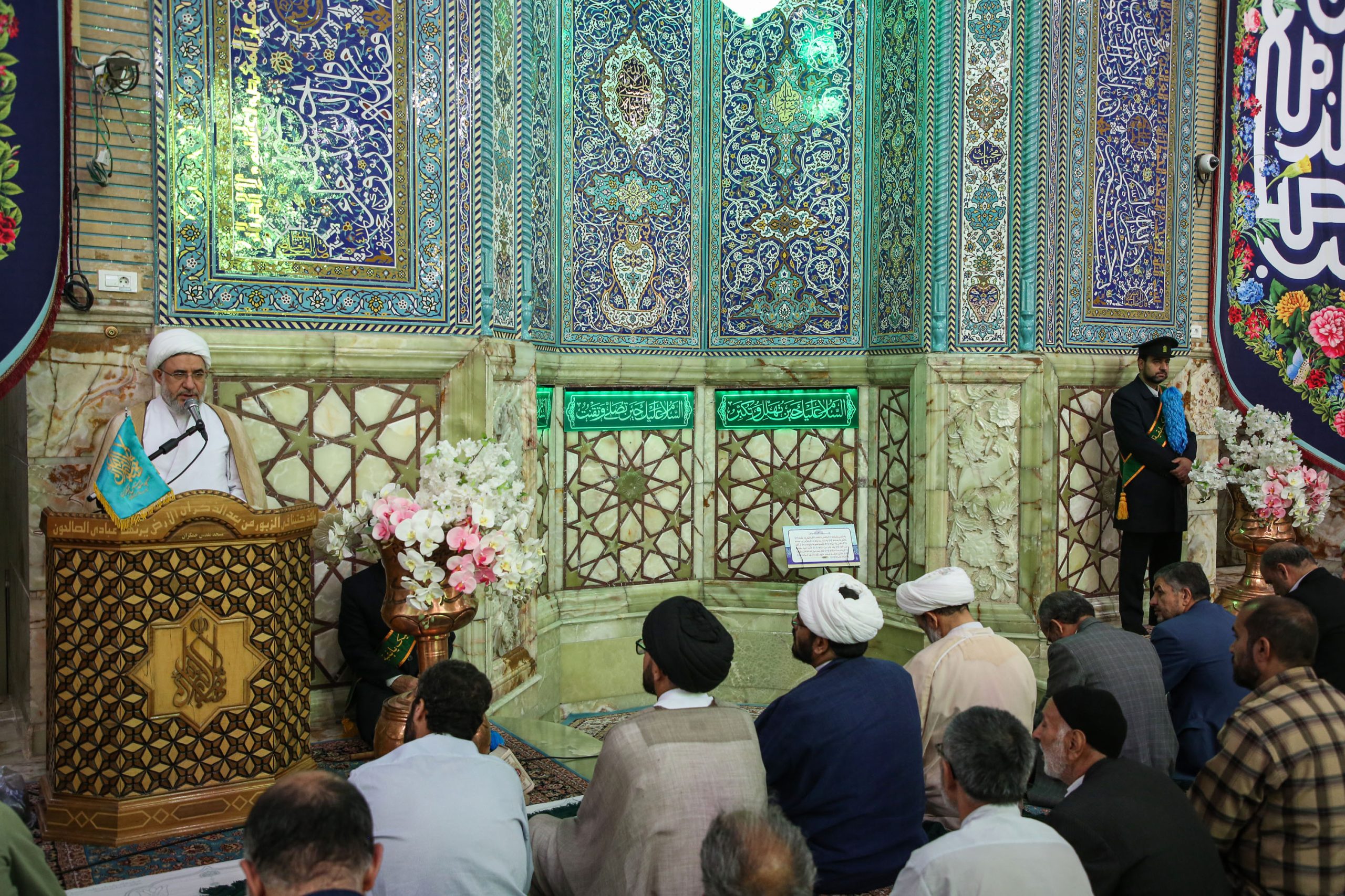 اقامه نماز عید سعید قربان در حرم مطهر حضرت فاطمه معصومه(س) و مسجد مقدس جمکران