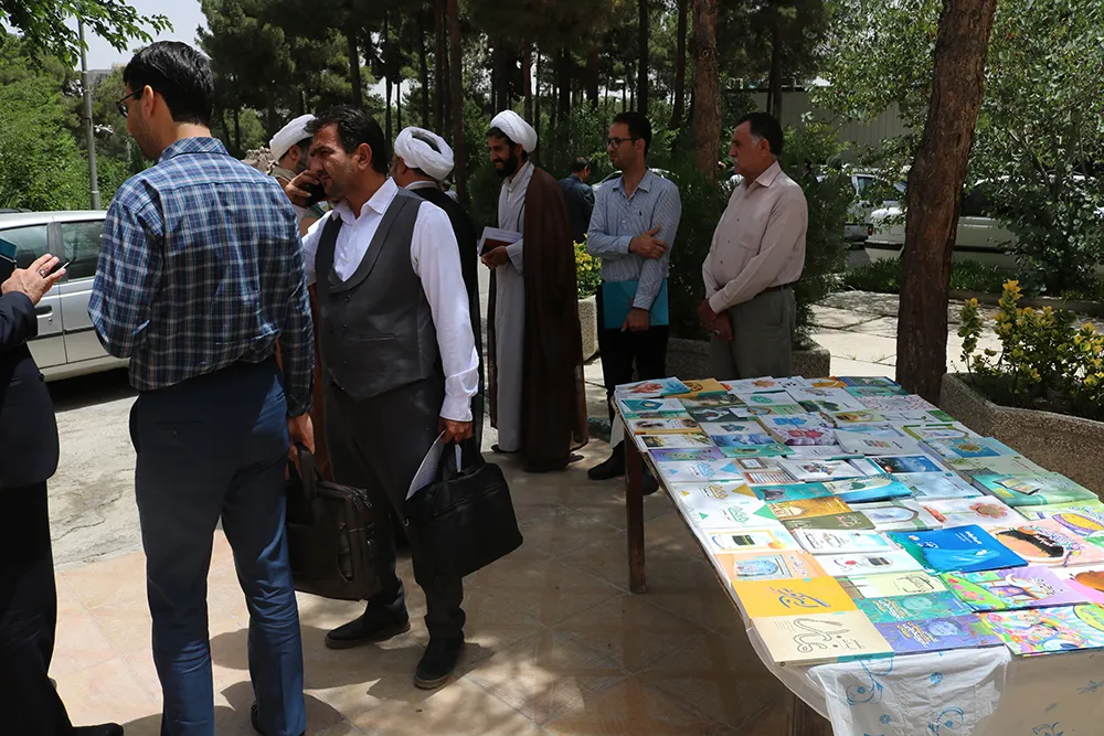 گردهمایی دبیران دستگاه های اصفهان