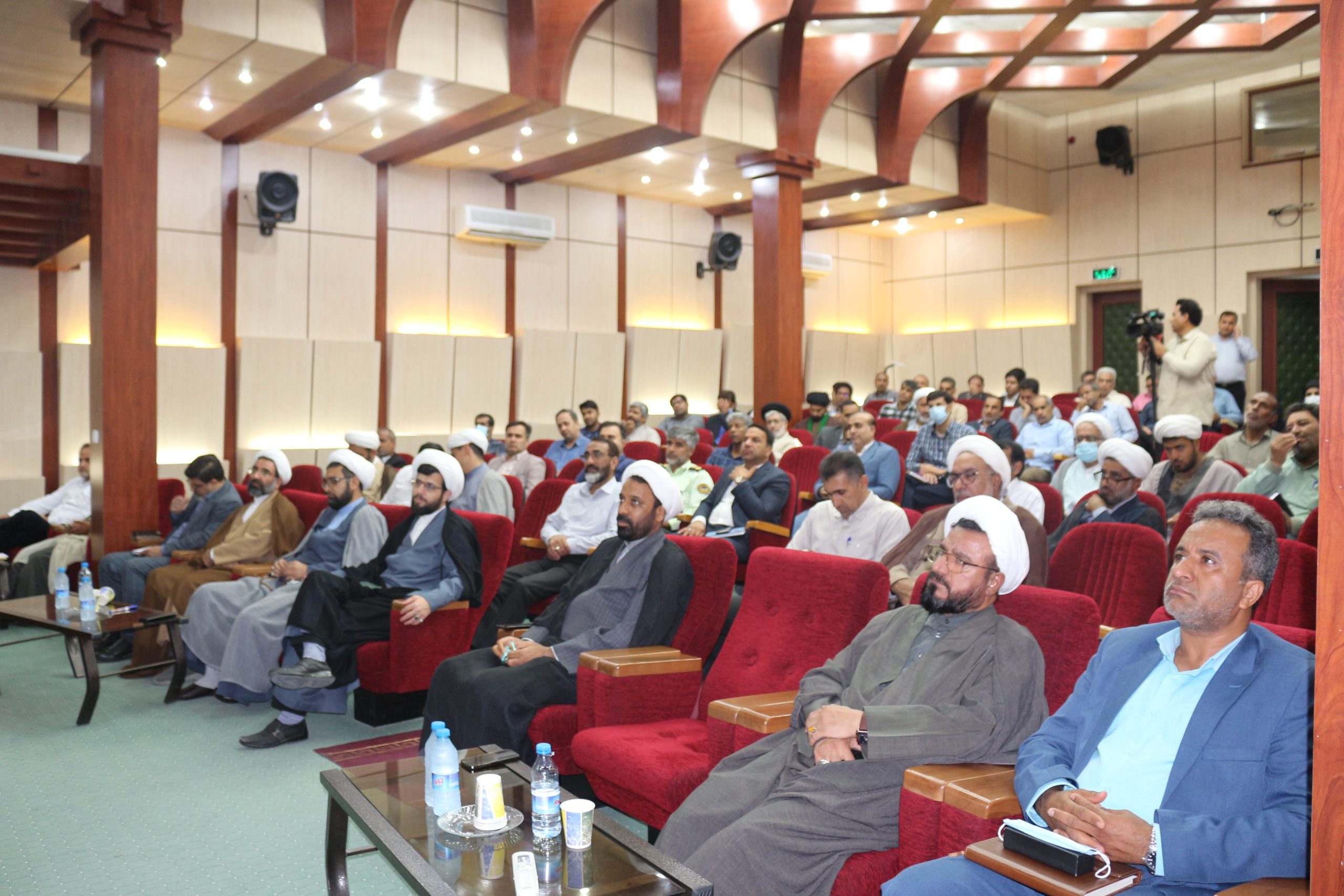 گردهمایی دبیران ستاد اقامه نماز دستگاههای اجرایی هرمزگان برگزار شد
