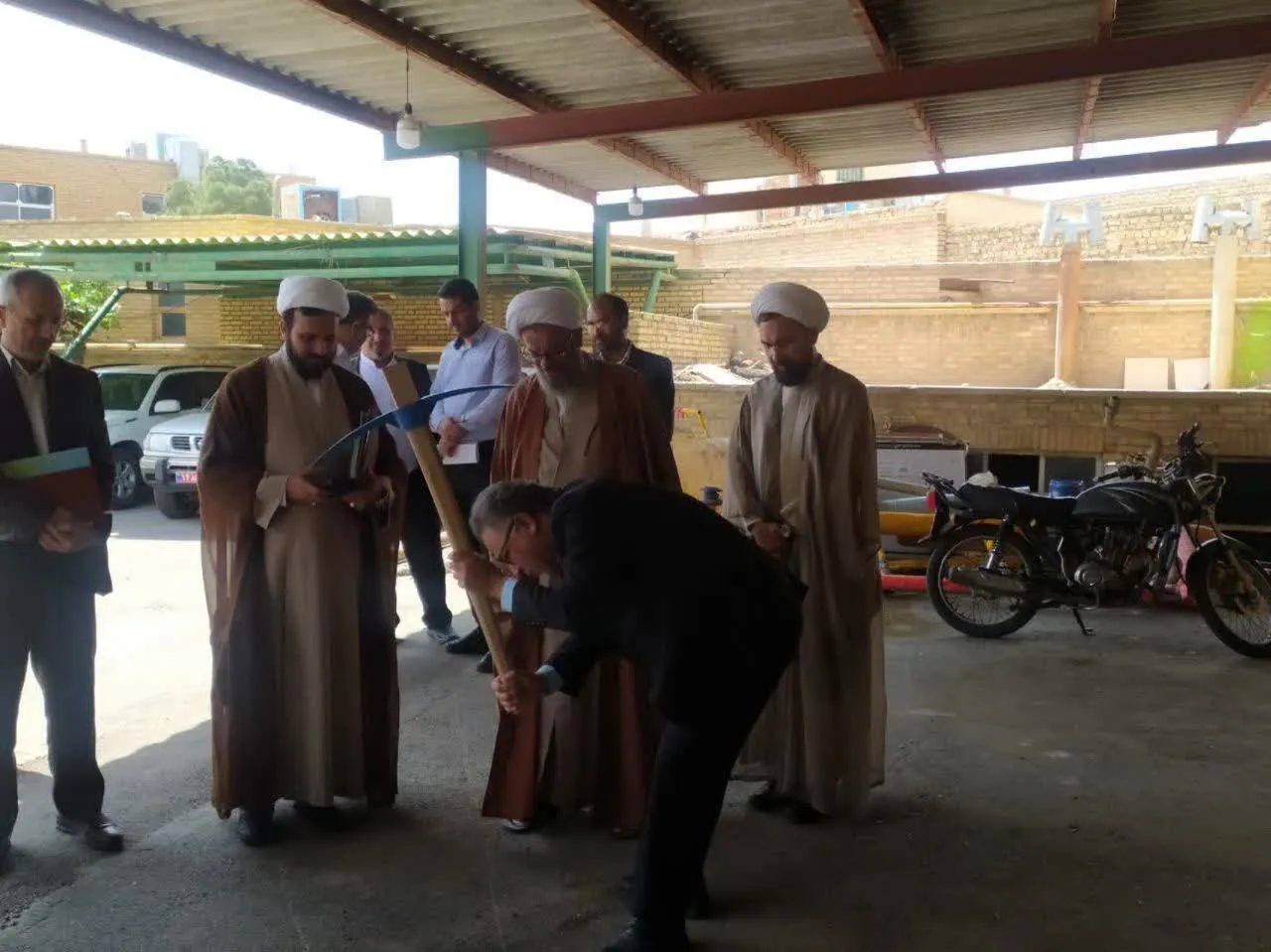 کلنگ احداث مسجد در فرمانداری دامغان زده شد
