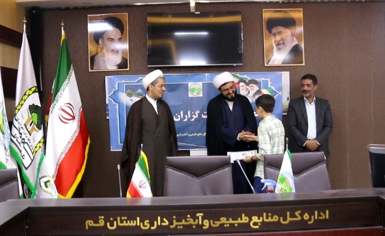 زبان ترغیب به نماز، زبان حکمت و تحلیل است