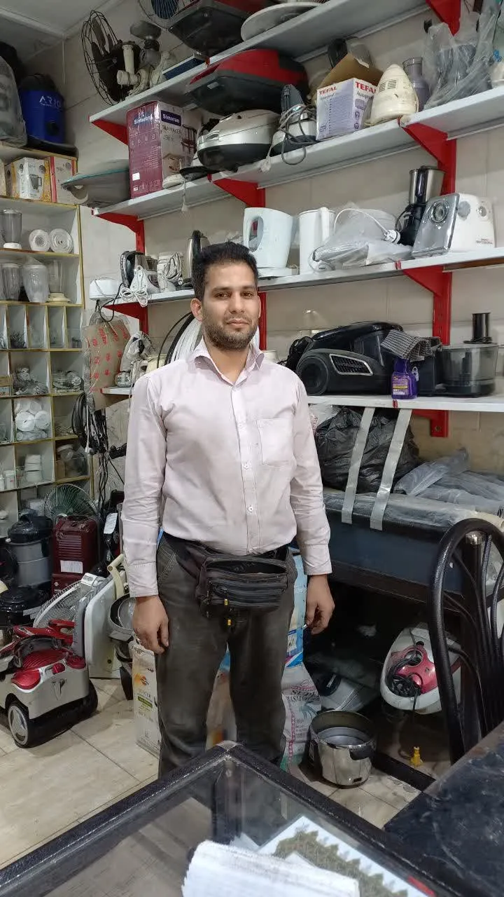 گفتگو با دو کسبه که برای اقامه نماز اول وقت کسب و کار خود را تعطیل میکنند / ۲۰ دقیقه مشتری خدا