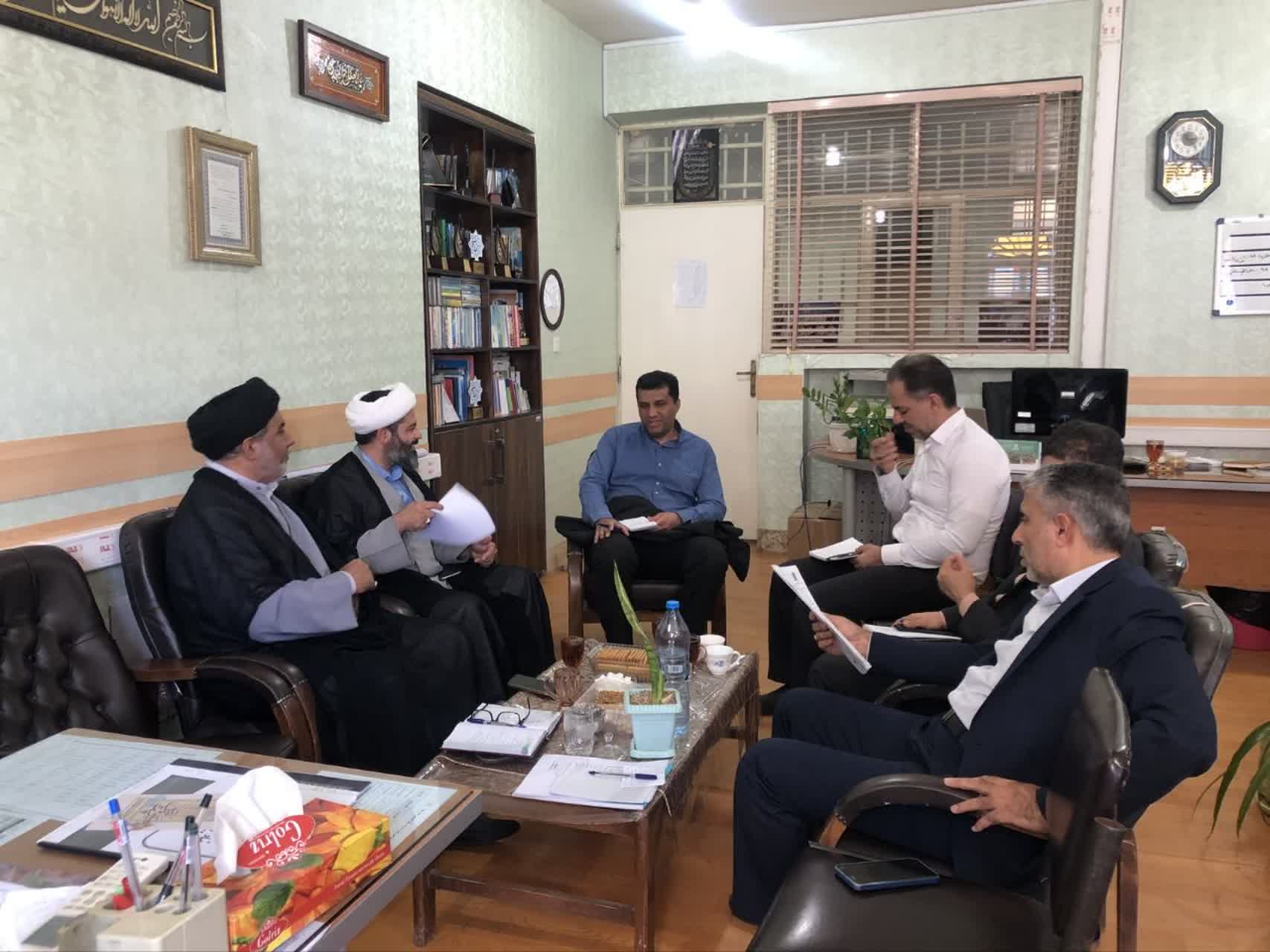 نشست برنامه ریزی آموزشی فرهنگیان با حضور معاونین اداره کل آموزش و پرورش یزد