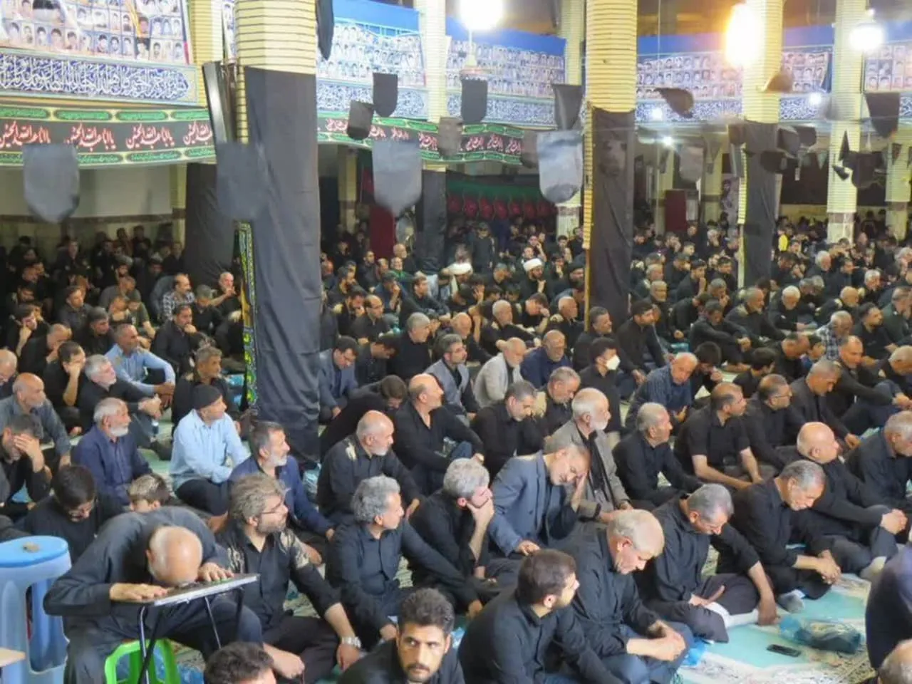 نماز جمعه عاشورایی در شهرستان خرم آباد