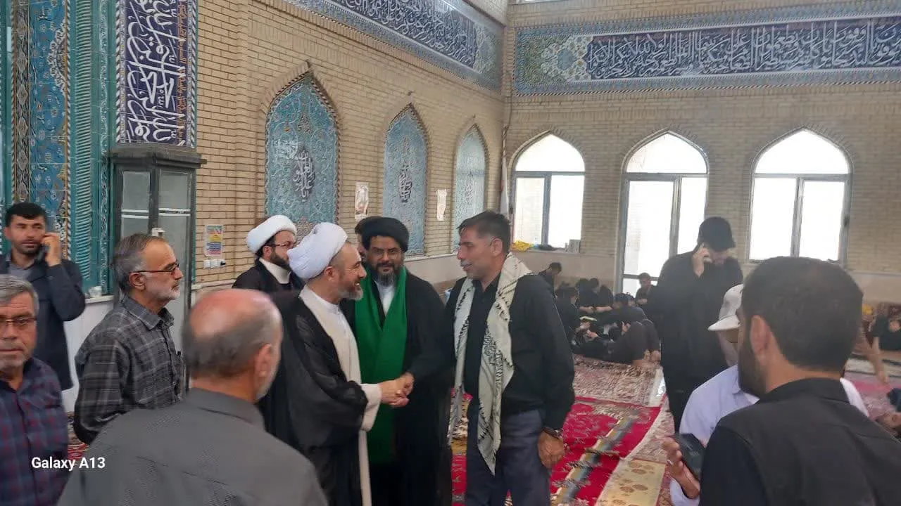 بازدید نماینده ولی فقیه استان ایلام از نمازخانههای پایانههای مرزی مهران