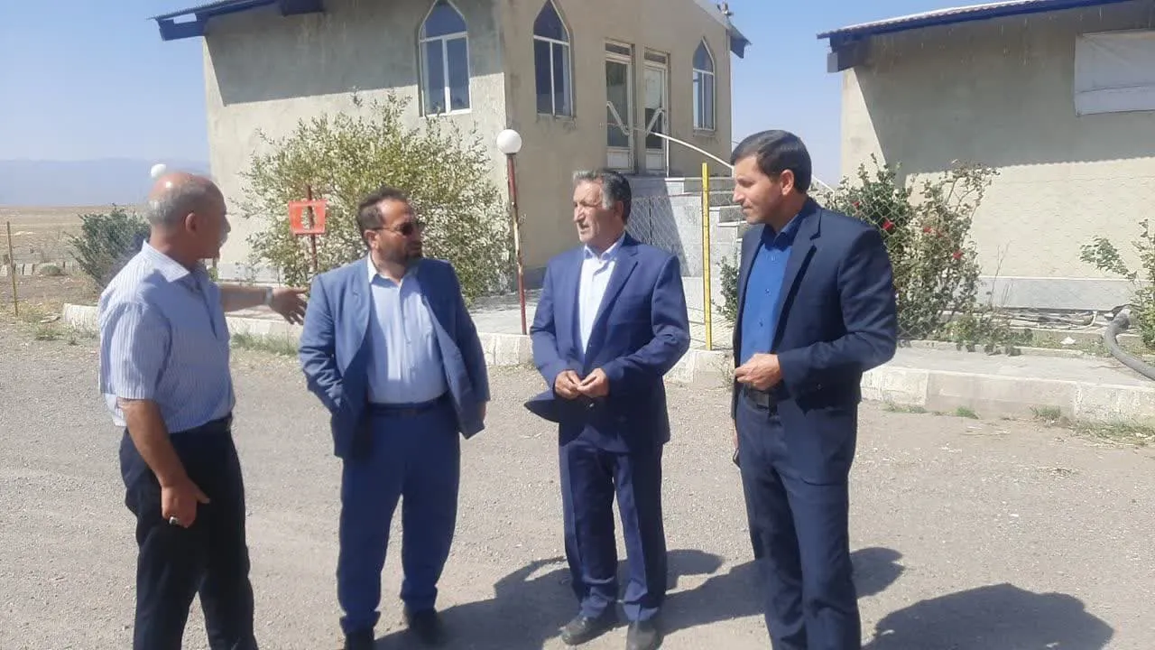 در آستانه اربعین حسینی بازدید از محورهای پرتردد زائران اربعین حسینی، توسط حجت الاسلام صابر کارشناس نظارت و ارزیابی، فروتنی ناظر نماز خانه های بین راهی و دبیر نماز شهرستان تبریز و سایر دبیران نماز در شهرستان های استان از روز بیست و پنجم مرداد تا اربعین حسینی انجام می شود.