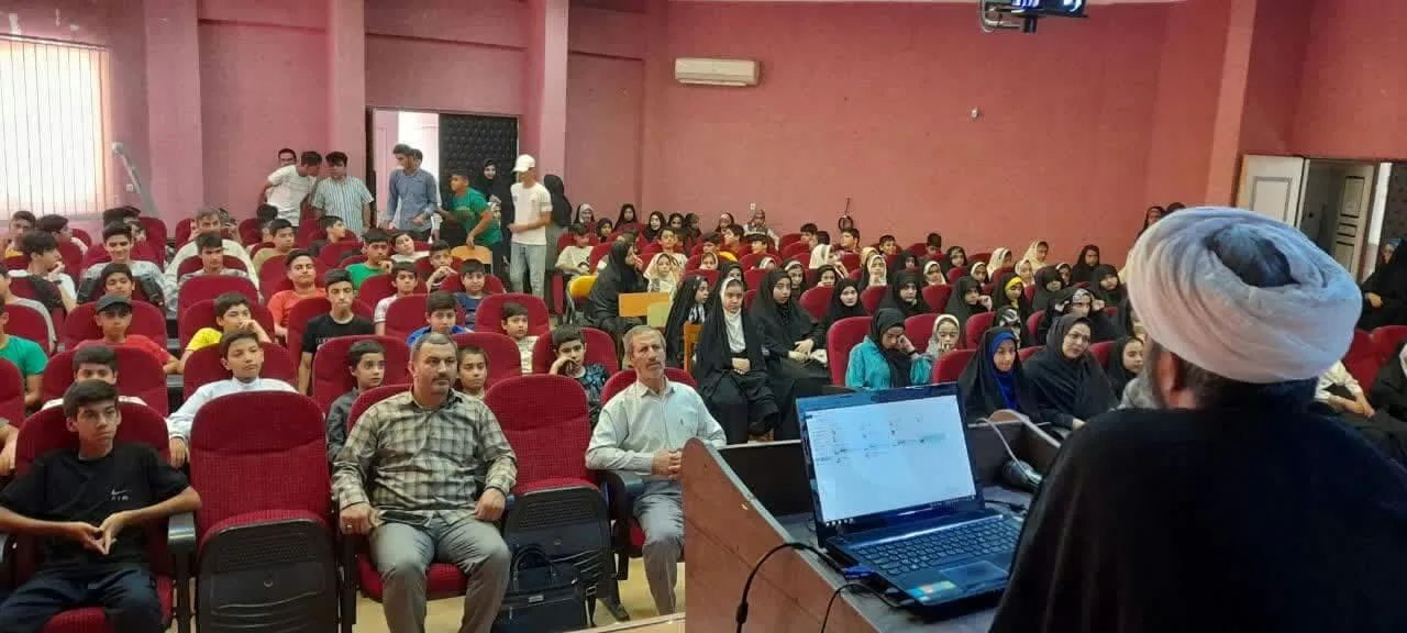نشستهای هماندیشی شیوههای جذب نوجوانان و جوانان به نماز در شهرستان رامیان