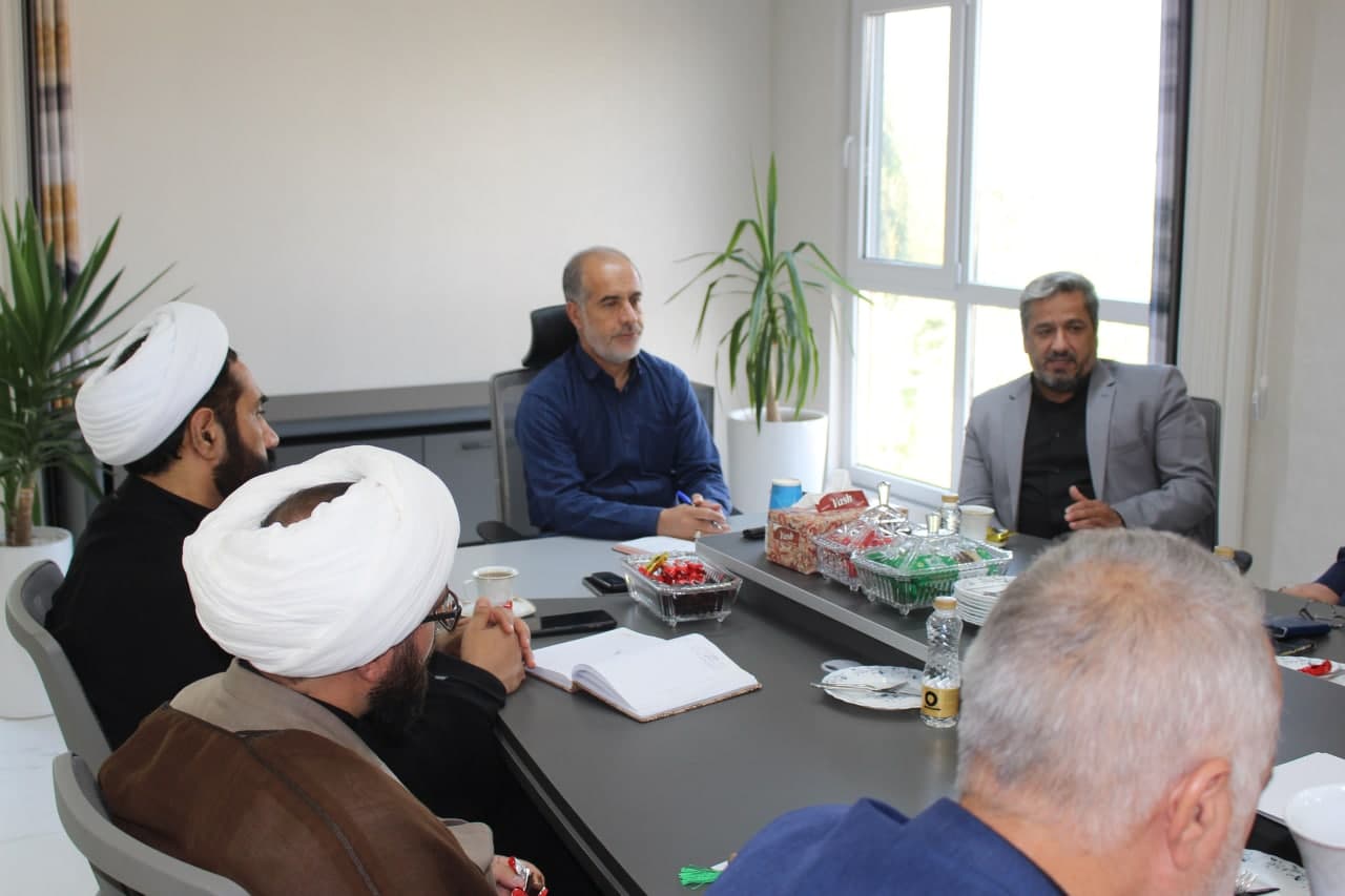 جلسه هماهنگی برگزاری دوره آموزشی مدیران و ائمه جماعات مدارس کشور در استان مرکزی برگزار شد