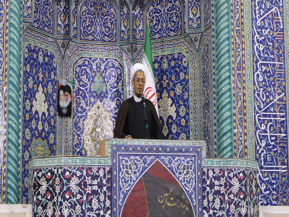 مدیر ستاد اقامه نماز قم سخنران پیش از خطبههای نماز جمعه