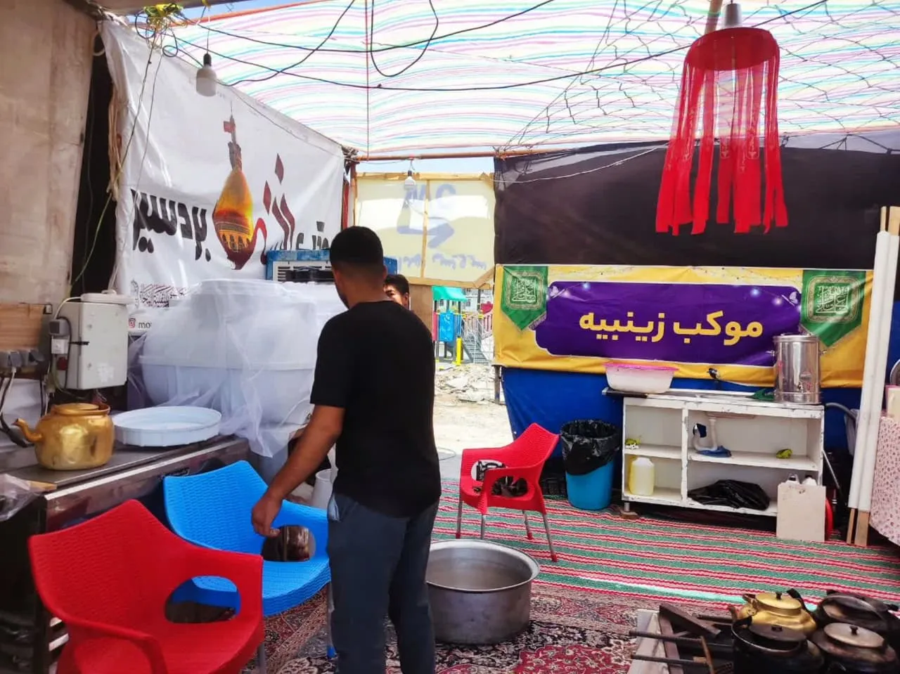 بازدید از موکب ها و نمازخانه های بین راهی در مسیر زائرین کربلا در کرمان