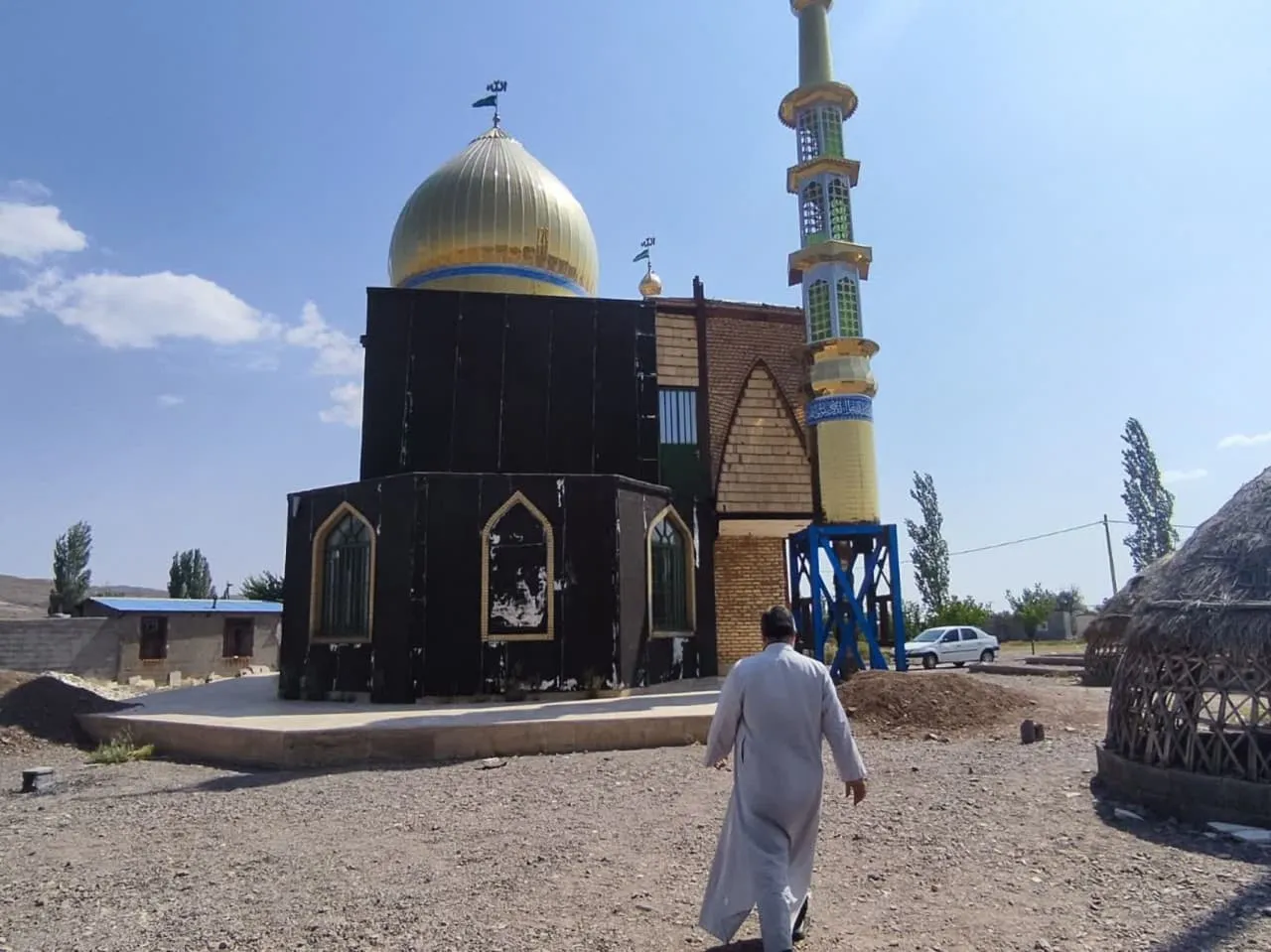 بازدید از موکب ها و نماز خانه های بین راهی مسیر زائرین کربلا در کرمان