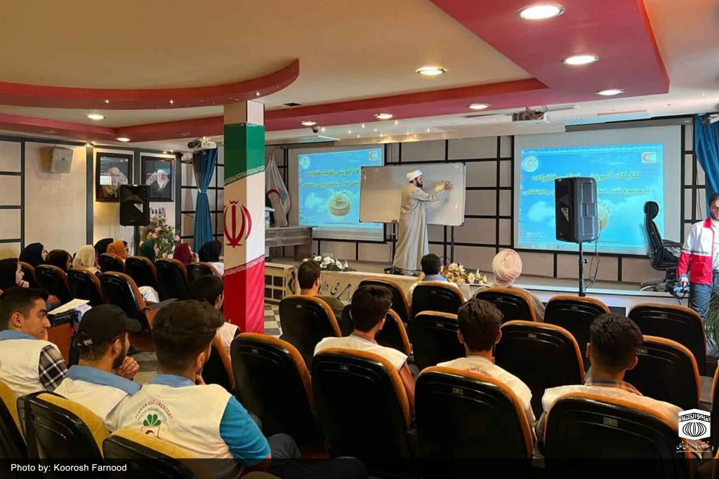 نشست جوانان هلال احمر خراسان شمالی