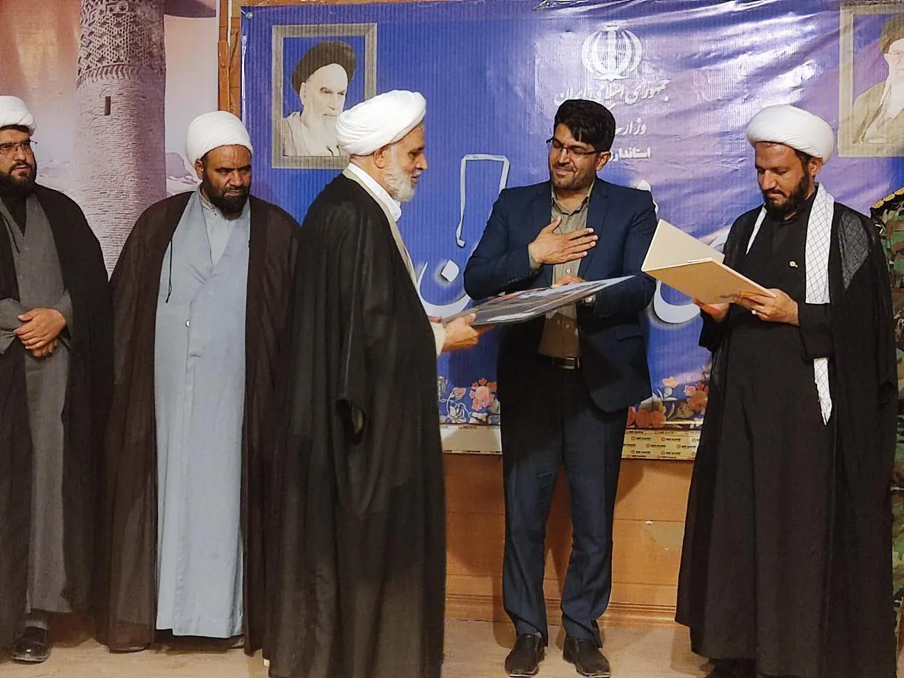 جلسه شورای اقامه نماز شهرستان فهرج