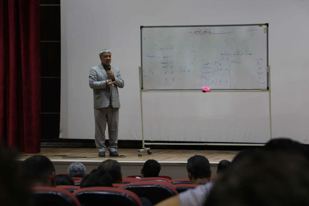 دوره آموزشی آداب و اسرار نماز برای کارکنان شهرداری تبریز