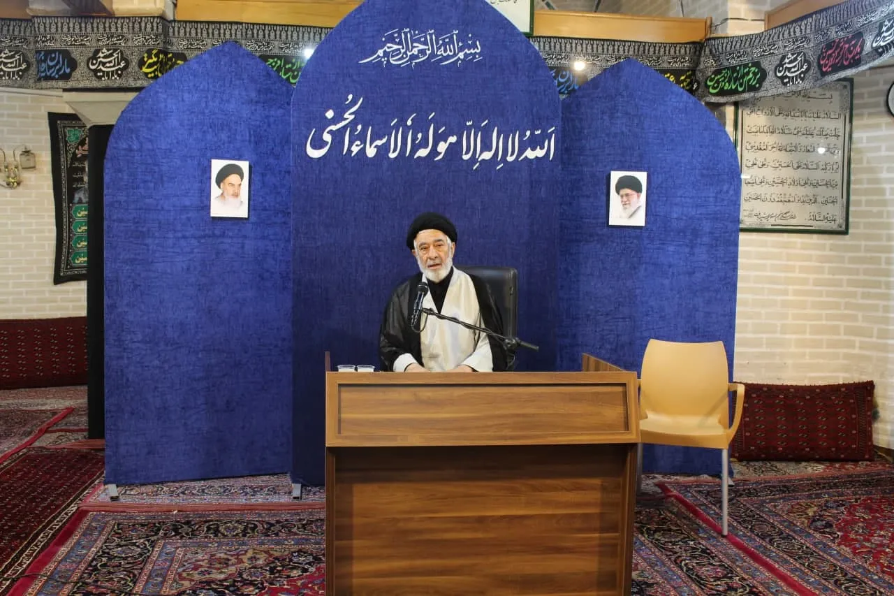 گردهمایی دبیران اقامه نماز و ائمه جماعات دستگاه‌های اجرایی قزوین