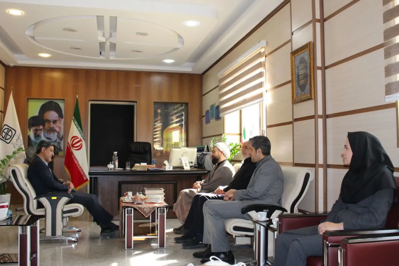 مدیر ستاد اقامه نماز استان سمنان با رییس دانشگاه علوم پزشکی دیدار کرد