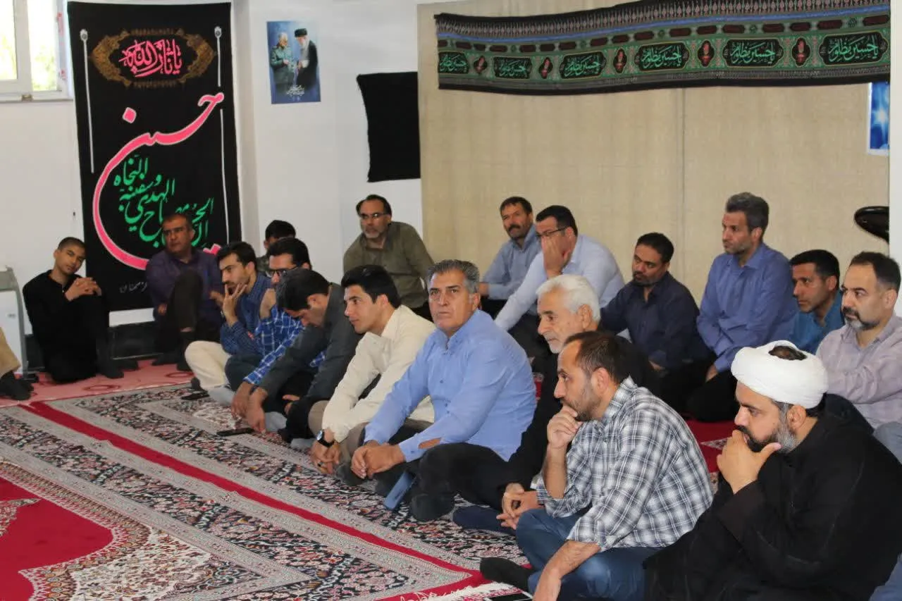 مدیر ستاد اقامه نماز استان سمنان به مناسبت دهه ترویج نماز در صدا و سیما سخنرانی کرد