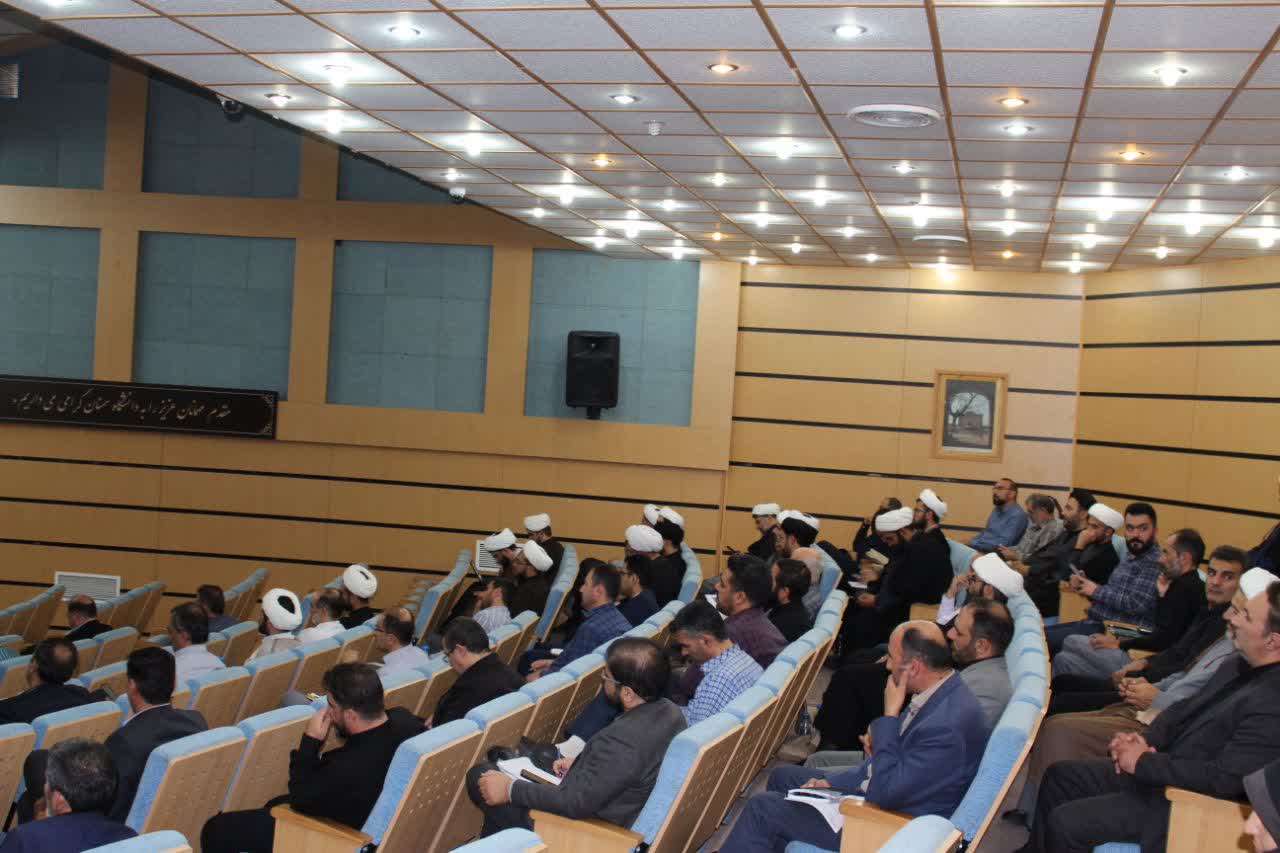 نشست فصلی دبیران ستاد اقامه نماز استان سمنان در دهه ترویج نماز برگزار شد