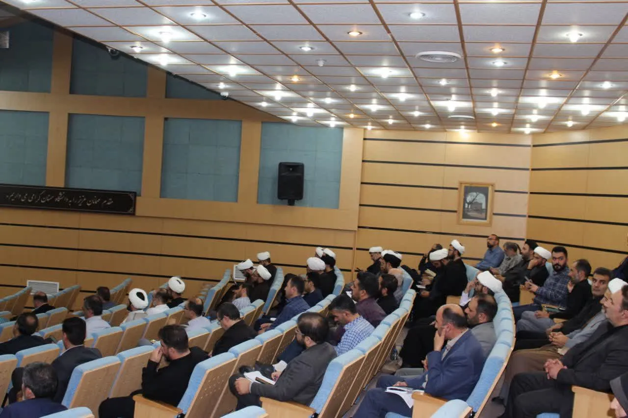 نشست فصلی دبیران ستاد اقامه نماز استان سمنان در دهه ترویج نماز برگزار شد