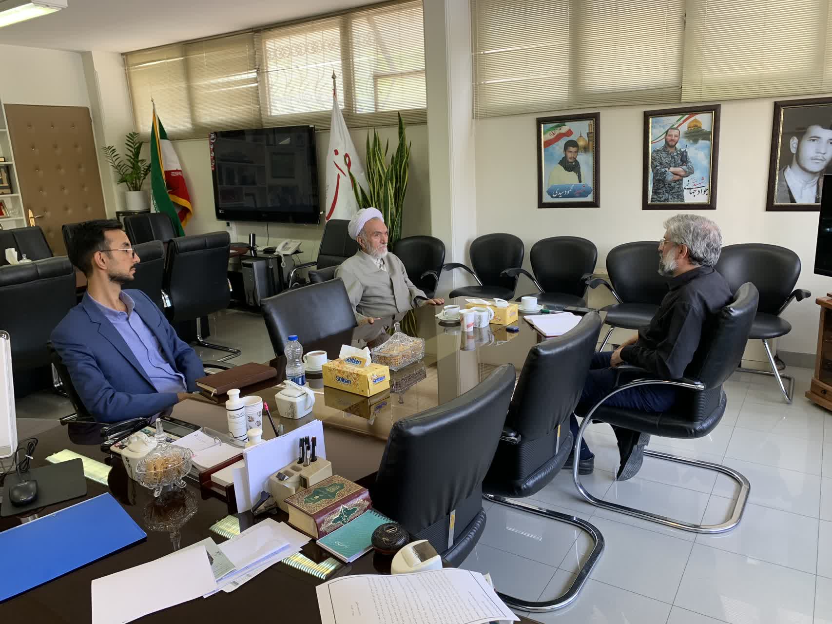 در راستای ترویج و توسعه فرهنگ نماز مدیر ستاد اقامه نماز استان با مدیرعامل روزنامه خراسان دیدار کرد