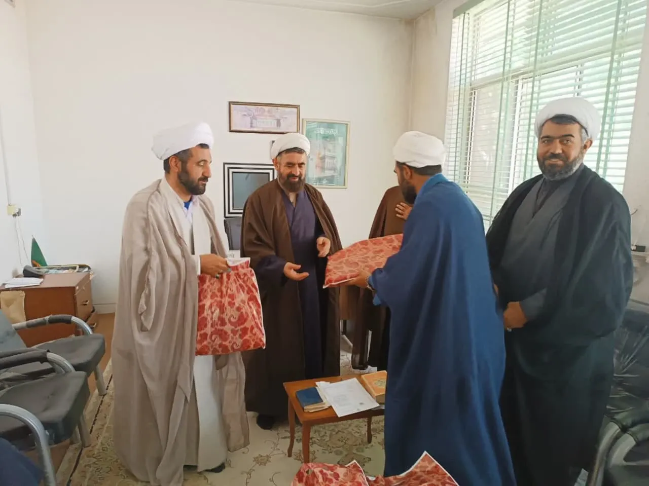 تقدیر از ائمه جماعات