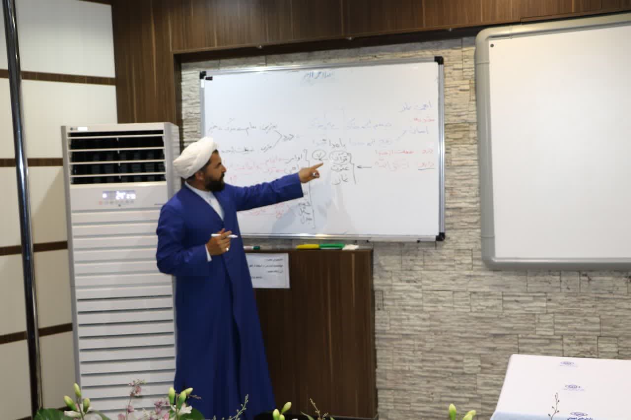 دوره آموزشی نماز سلامت معنوی نجف آباد اصفهان