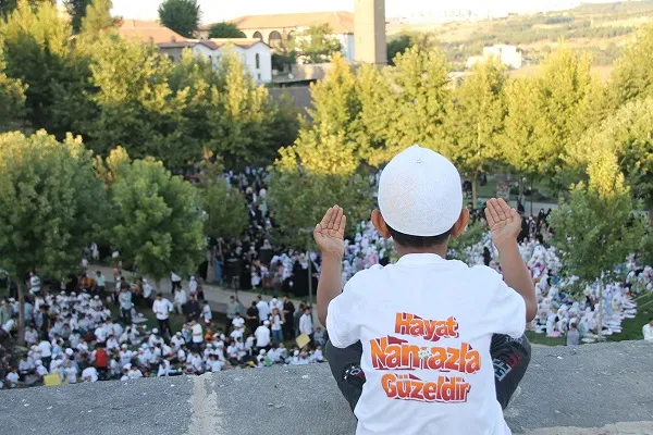 «زندگی با نماز زیباست»