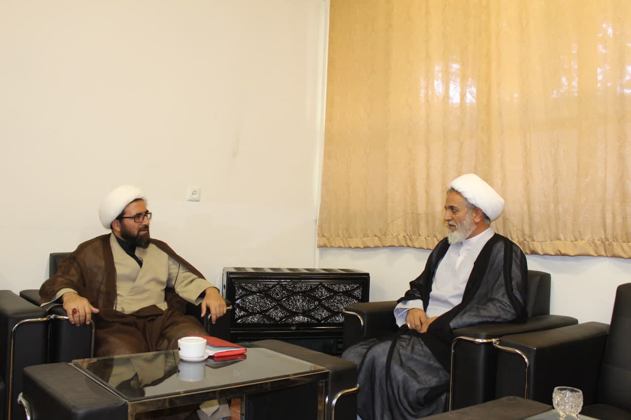 مدیر ستاد اقامه نماز استان مرکزی با مدیر حوزه های علمیه استان دیدار کرد