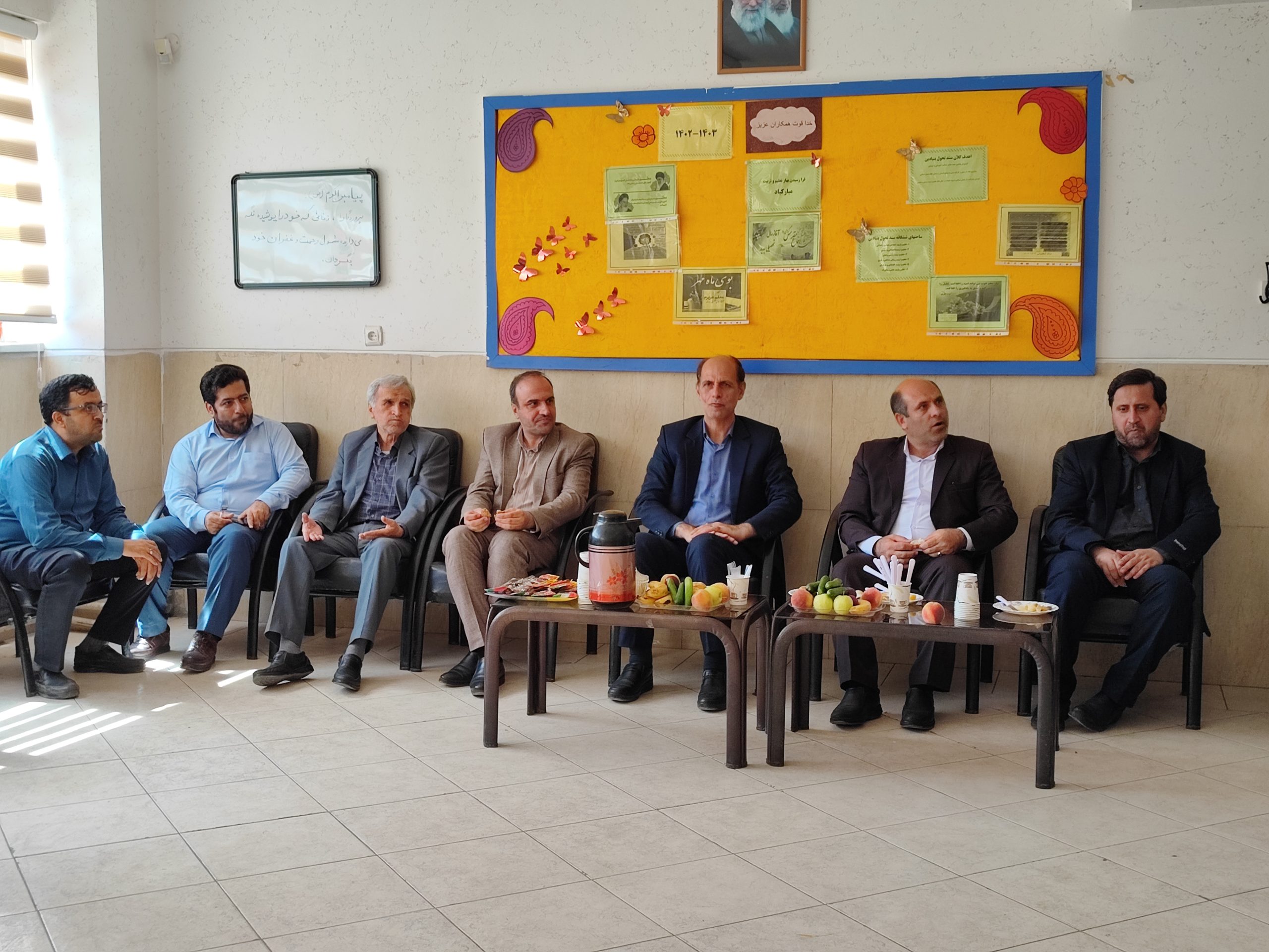 زنگ اول نماز مدارس با عنوان إنی احب الصلاة در مدارس استان اصفهان