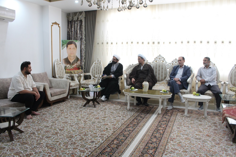 تاکید بر اقامه نماز اول وقت از جمله بندهای مشترک در وصایای شهدا است